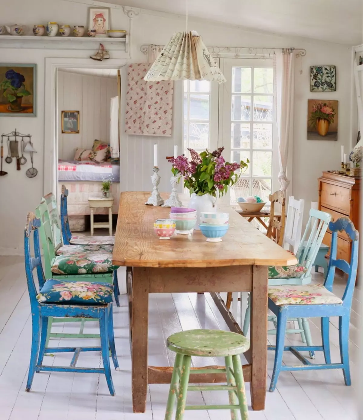 Spilveni uz krēsla: apaļie spilveni sēdvietām uz izkārnījumiem virtuvē, modeļiem uz muguras pozai, gobelēns, dzeltens, zils un citi 20722_50