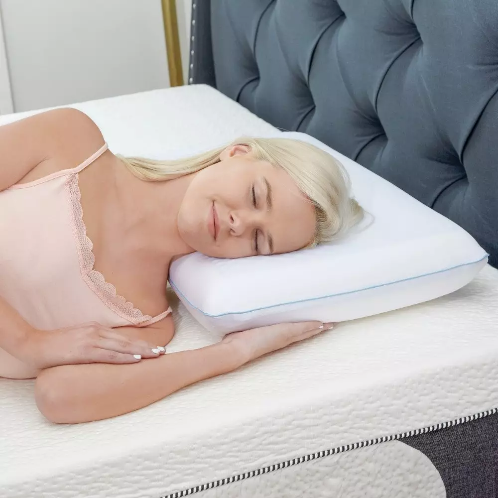 Silikonové polštáře: Co je silikonizované vlákno? Polštáře pro spánek a pro sezení. Výhody a nevýhody polštářů s plniva 20723_10