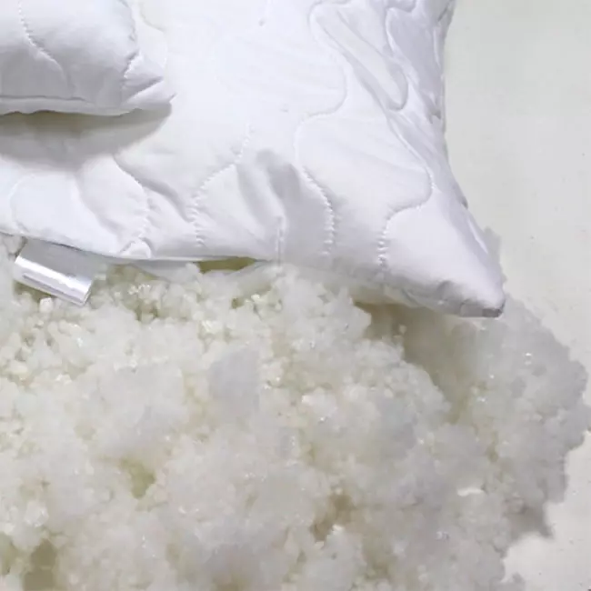 Almohadas de silicona: ¿Qué es la fibra siliconizada? Almohadas para dormir y para asientos. Pros y contras de almohadas con pelotas de rellenos. 20723_5