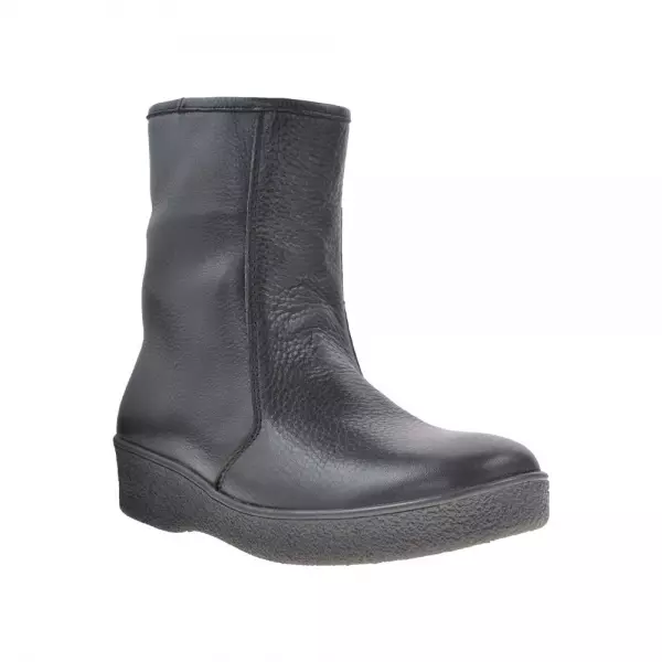Aleman Boots (63 mga larawan): Winter Shoes ng Women ng Aleman kumpanya 2074_56