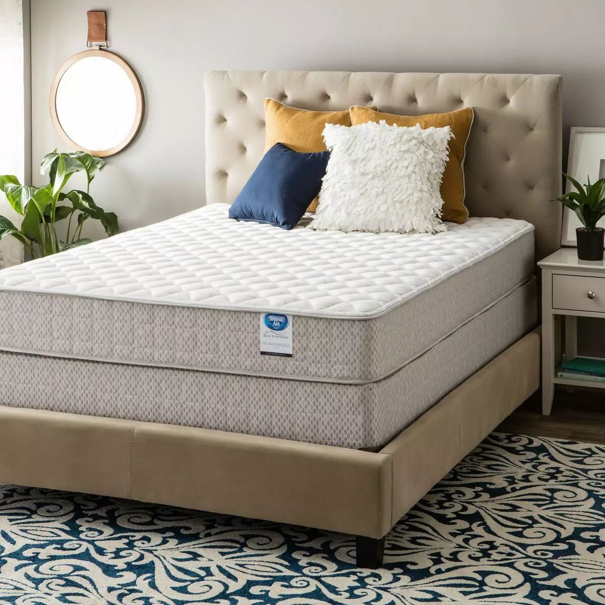 Enkelt madrasser (29 billeder): Dimensioner af standardmadrasser på sengen, bredden og højden af ​​modeller. Hvordan vælger du en voksen? 20769_29