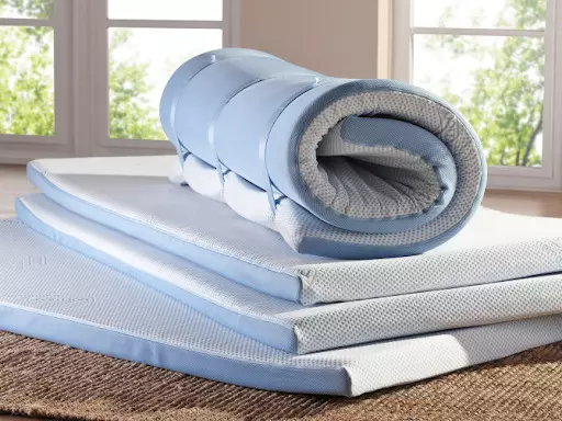 Ma Matress Orper pa sofa: 160x200 ndi 140x200, 80x200 ndi kukula kwina. Ndi chiyani? Nsonga zapamwamba. Ma matiresi a Orthopdic a Newx ndi mitundu ina. Kodi mungasankhe bwanji? 20773_3