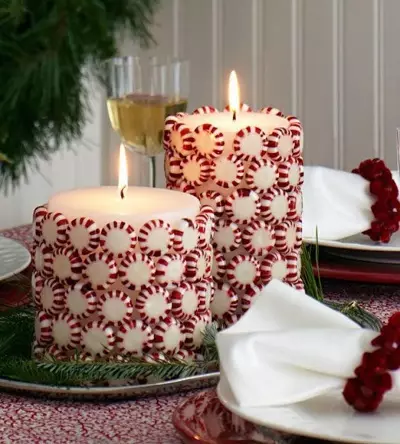 Candle Decor: Danûstendina candles bi destên xwe bi sets, xemilandinên zewacê li ser çîna masterê, şemên spî li bankek û ramanên din 20782_5