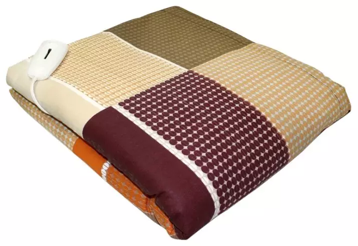 Dyshek i nxehtë: agjentë të ngrohtë elektrik nga 12 volt, modelet më të mira të lodhjes në krevat, të dyfishtë dhe të tjerët 20787_6