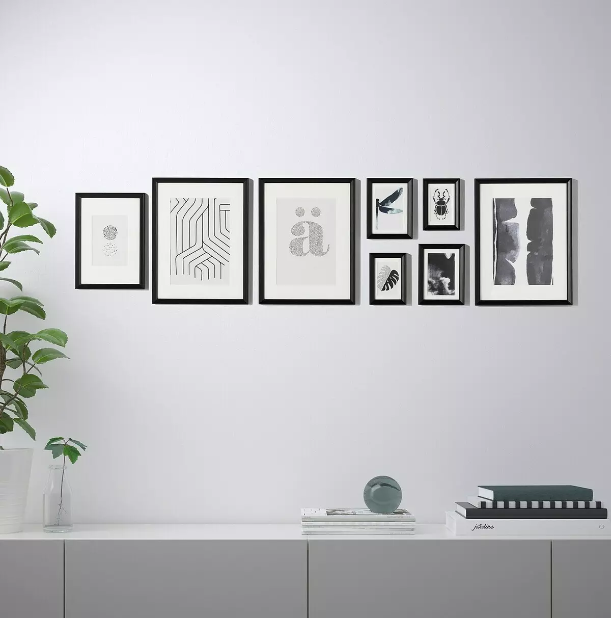 Postera IKEA: Shqyrtoni postera për mure dhe zgjedhja e tyre për të brendshme, korniza dhe mbajtësit për postera, postera 50 për 70 dhe madhësi të tjera për kuzhinë dhe dhomë të gjallë, postera të zezë dhe të bardhë dhe të ngjyrave 20793_14