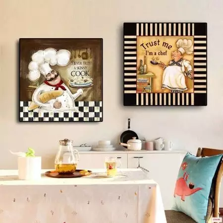 Poster di dapur (37 foto): peraturan untuk memilih poster di dapur dinding dalam gaya Provence dan Loft, poster Tahun Baru di pedalaman dan hitam dan putih, pilihan yang indah lain 20799_37