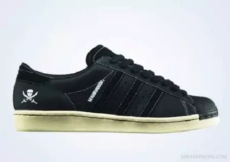 Black Sneakers Adidas (29 fotografij): Priljubljeni modeli 2081_9