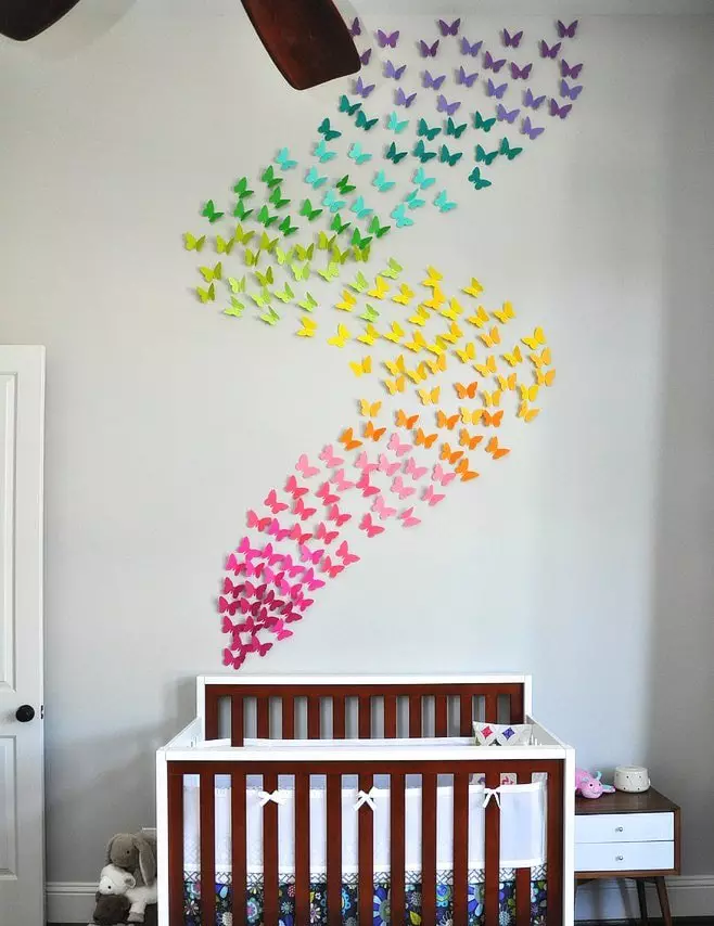 Papieren decoraties voor kamer met eigen handen: Butterfly Decor op de muur en pompen, producten van gegolfd en gekleurd papier, origami en sneeuwvlokken 20826_11