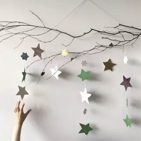 Papieren decoraties voor kamer met eigen handen: Butterfly Decor op de muur en pompen, producten van gegolfd en gekleurd papier, origami en sneeuwvlokken 20826_51