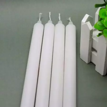 Plovoucí svíčky (32 fotek): Velikost (průměr) svíček ve svícnu. Kolik to spaluje ve vodě ve váze? Jak udělat své vlastní ruce? Jak používat? 20834_11