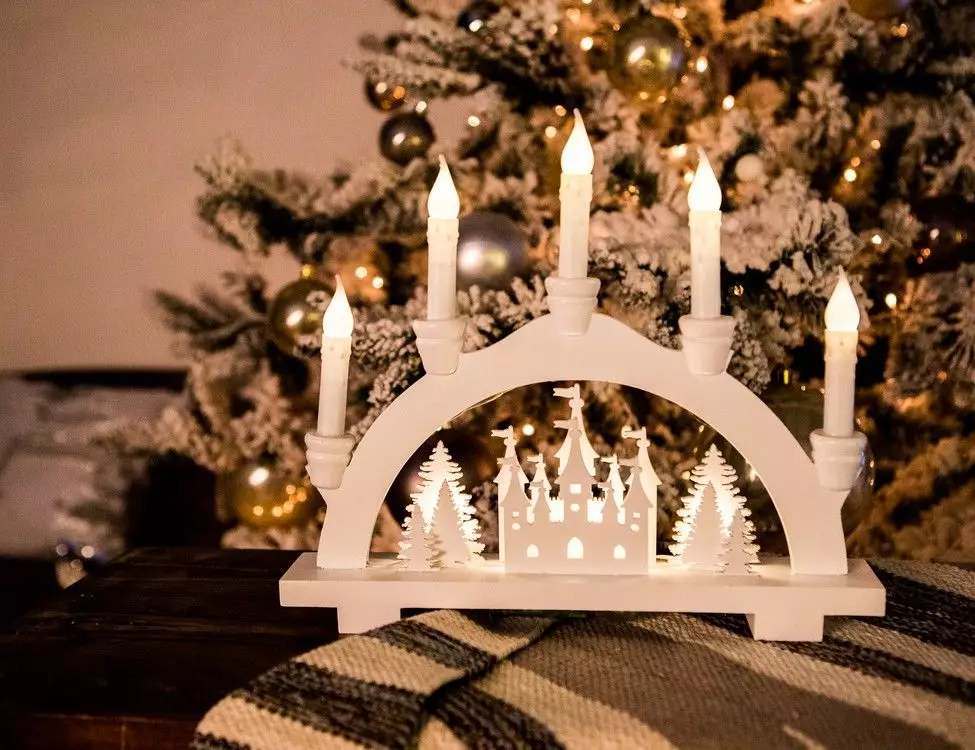 ख्रिसमस दिव्याची सोय एक मेणबत्ती, विद्युत आणि ख्रिसमस इतर मॉडेल 