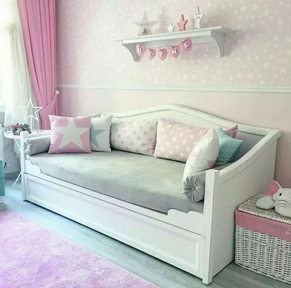 Giường sofa Girls (35 ảnh): Chọn trong phòng Girls 7, 10 tuổi và tuổi khác, mềm, hồng, có ngăn kéo và giường sofa khác 20874_11