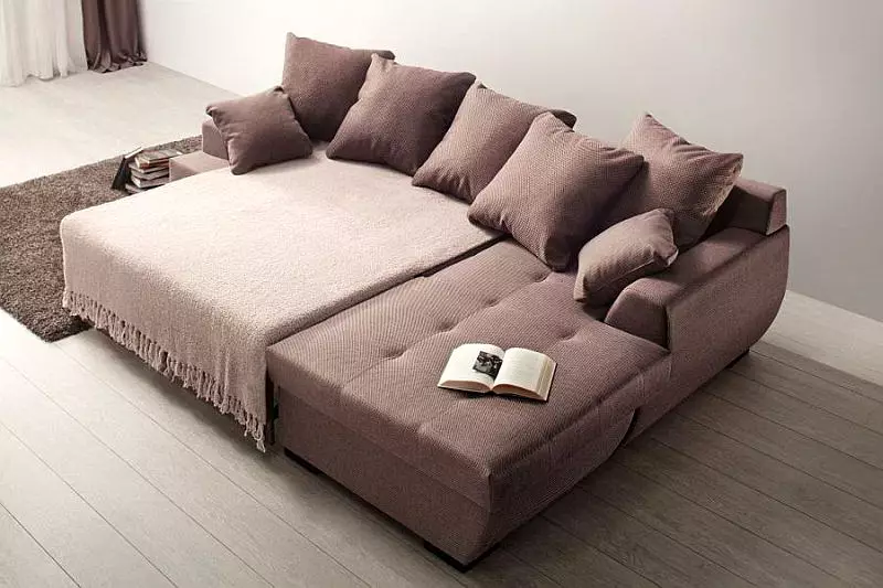 Lipat Sofa Angular (48 foto): Tinjauan umum model besar dan kompak dengan panjang 180 cm dan ukuran lainnya. Bagaimana cara memposisikan? 20889_3