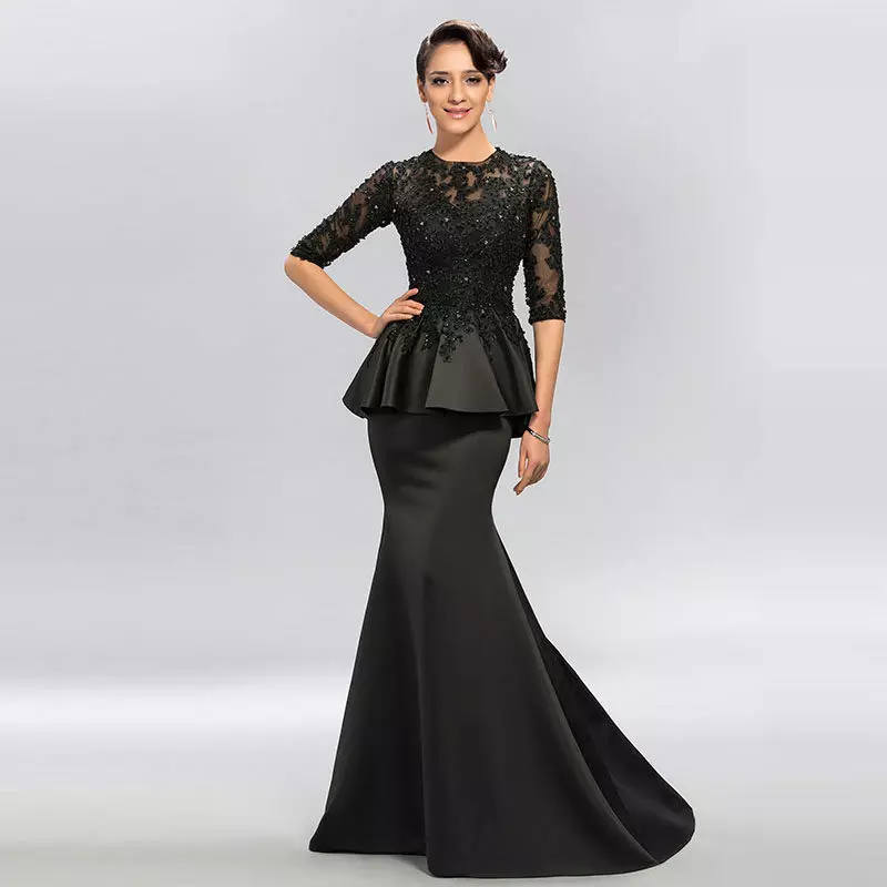 Lang svart kjole med baskisk
