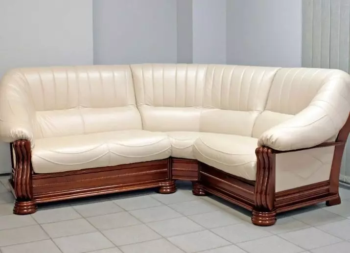 Klasiskie stūra dīvāni (28 fotogrāfijas): izvēlieties modernās klasiskās stila dīvāni 20907_26