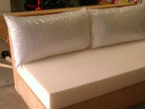 Lytse hoeke Sofa's mei sliepende plak: Lytse sofa's 2000x1400 mm en kompakte oare grutte. Kies in mini-sofa 20908_22