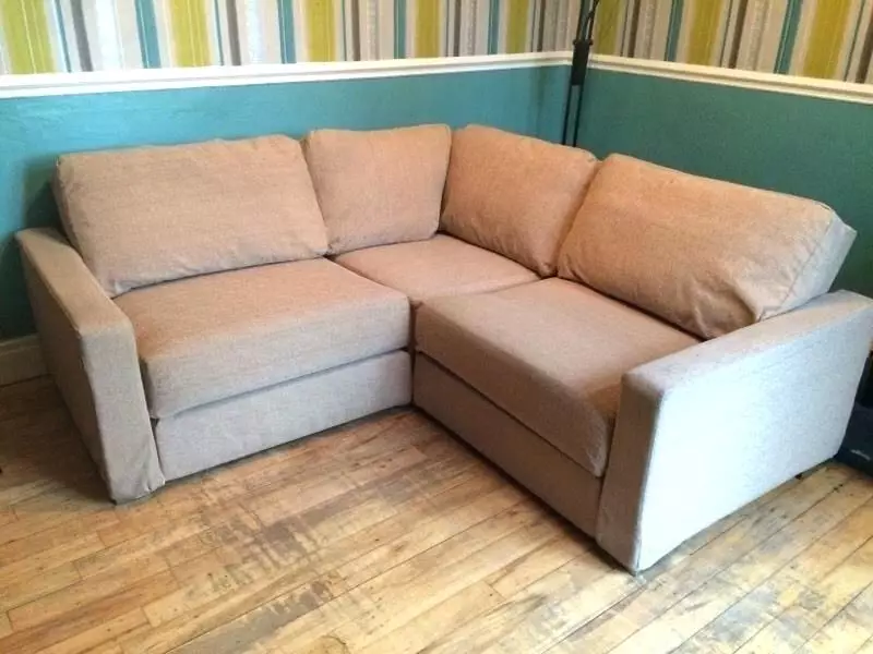 Lytse hoeke Sofa's mei sliepende plak: Lytse sofa's 2000x1400 mm en kompakte oare grutte. Kies in mini-sofa 20908_25