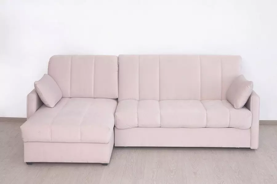 Маленькі кутові дивани (75 фото): розміри невеликих малогабаритних канапок. Компактні розкладні і нерозкладні дивани в інтер'єрі 20914_25