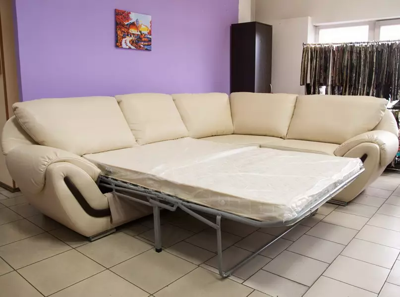 Ghế sofa góc nhỏ (75 ảnh): Kích thước của ghế sofa nhỏ nhỏ. Ghế sofa gấp và không liên quan trong nội thất 20914_29