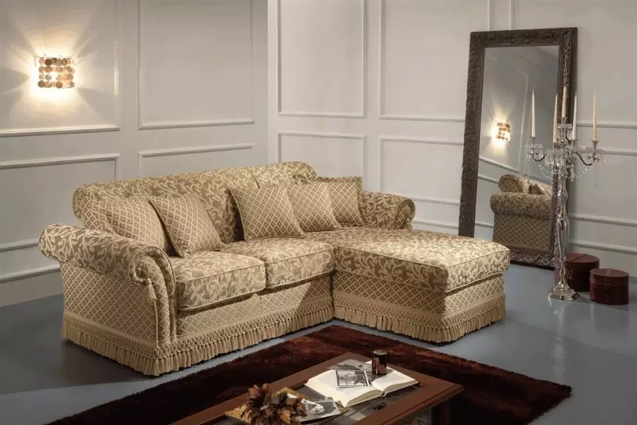 Sofas pak qoshe (75 foto): Dimensionet e sofas të vogla të vogla sofas. Sofas kompakte dhe joprofinal në brendësi 20914_59