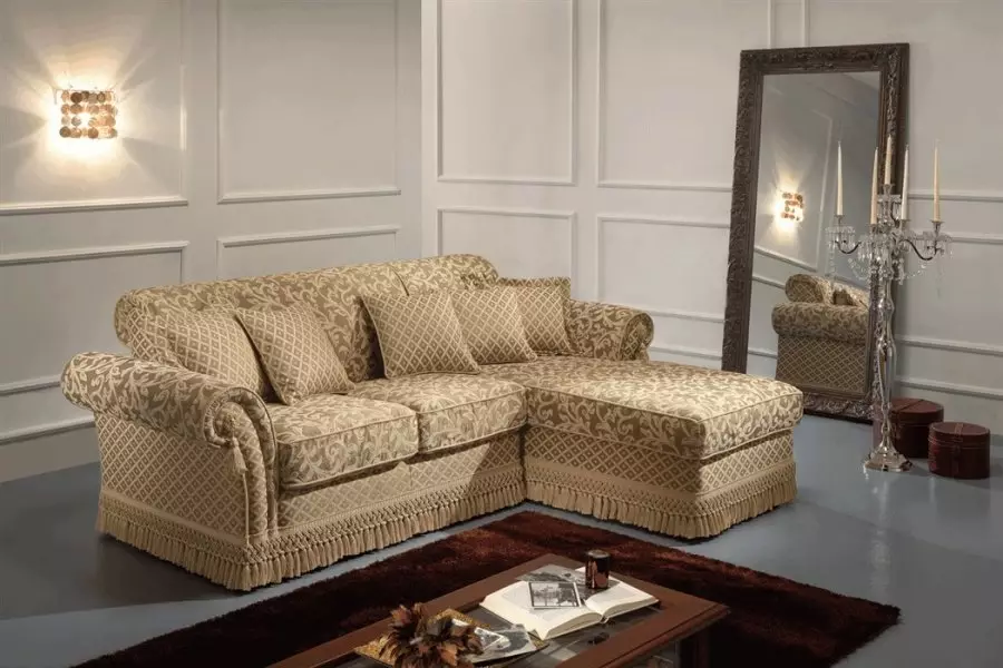 Obere akụkụ sofas (75 foto): Akụkụ nke obere sofas sofas. Kọmpat mpịakọta na na-enweghị atụ na n'ime ime 20914_59