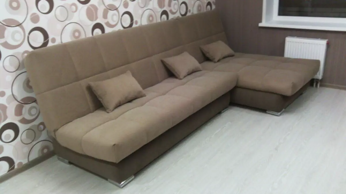 Hjørne sofaer uden armlæn (34 billeder): 2000x1500 og 2000x1400 mm, foldet små og andre, fordele og ulemper 20915_11