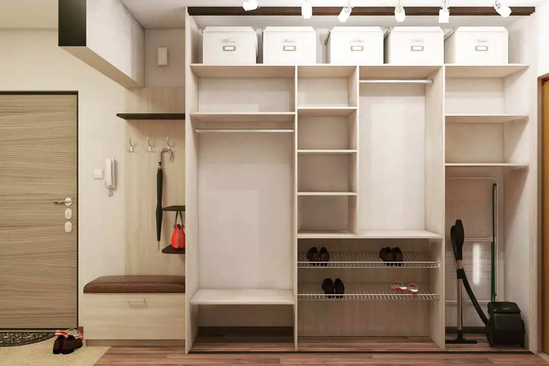 Вградена гардероба во ходникот (108 фотографии): Дизајн идеи за вградени структури, аголни и замав модели за мал коридор, полнење внатре, тесни и шопинг кабинети 20922_15