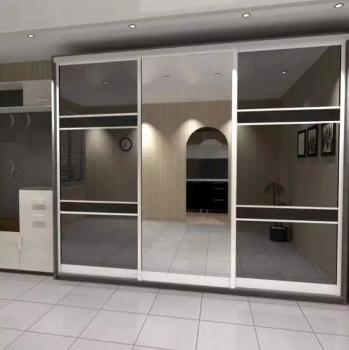 Вграден гардероб в коридора (86 снимки): дизайн идеи за вградени шкафове в коридора. Изберете ъглови огледални шкафове в малък коридор и други опции 20926_26