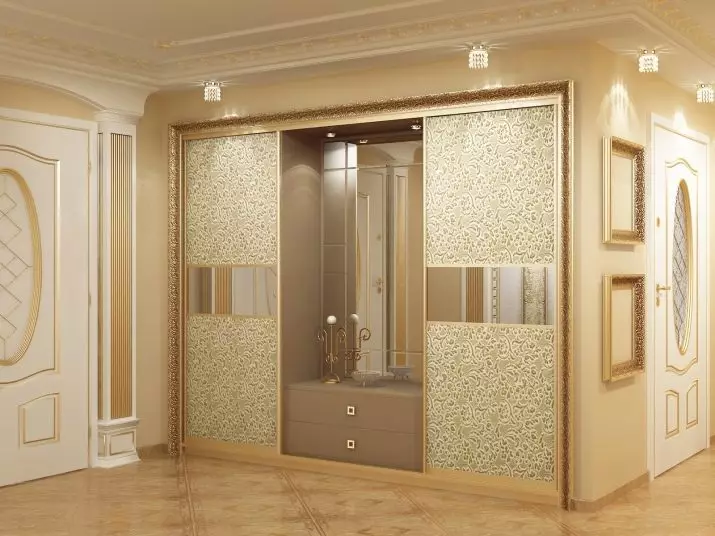 Вграден гардероб в коридора (86 снимки): дизайн идеи за вградени шкафове в коридора. Изберете ъглови огледални шкафове в малък коридор и други опции 20926_3