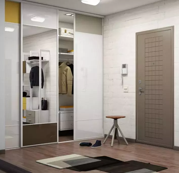 Вградена гардероба во ходникот (86 фотографии): Дизајн идеи за вградени кабинети во ходникот. Изберете аголни огледални кабинети во мали ходници и други опции 20926_35