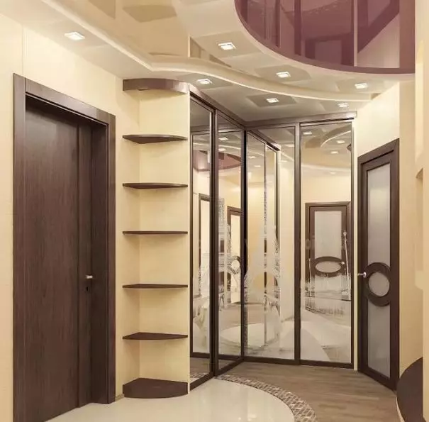Inbyggd garderob i korridoren (86 bilder): Design idéer av inbäddade skåp i korridoren. Välj vinkelspegelskåp i liten hall och andra alternativ 20926_72