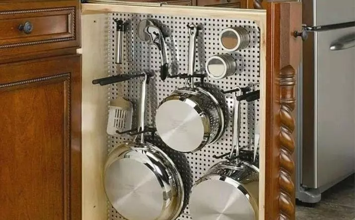 Розміри бутилочниц для кухні (31 фото): моделі в кухонному гарнітурі шириною 100, 150 і 200 і 300 мм з доводчиком, стандартна глибина висувних карго 20935_21