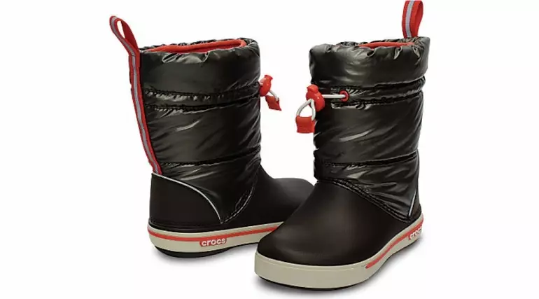 CROCS Winter Boots (32 Foto): Model Panas Bayi untuk Winter, Ulasan Pemilik 2094_29