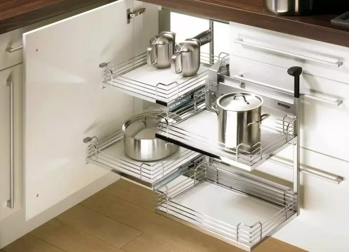 Kolotoč v šatní skříni pro kuchyň (12 fotek): výběr policko-kolotoč pro dolní a horní rohový kabinet. Vlastnosti otáčení a zatahovacích mechanismů 20957_4