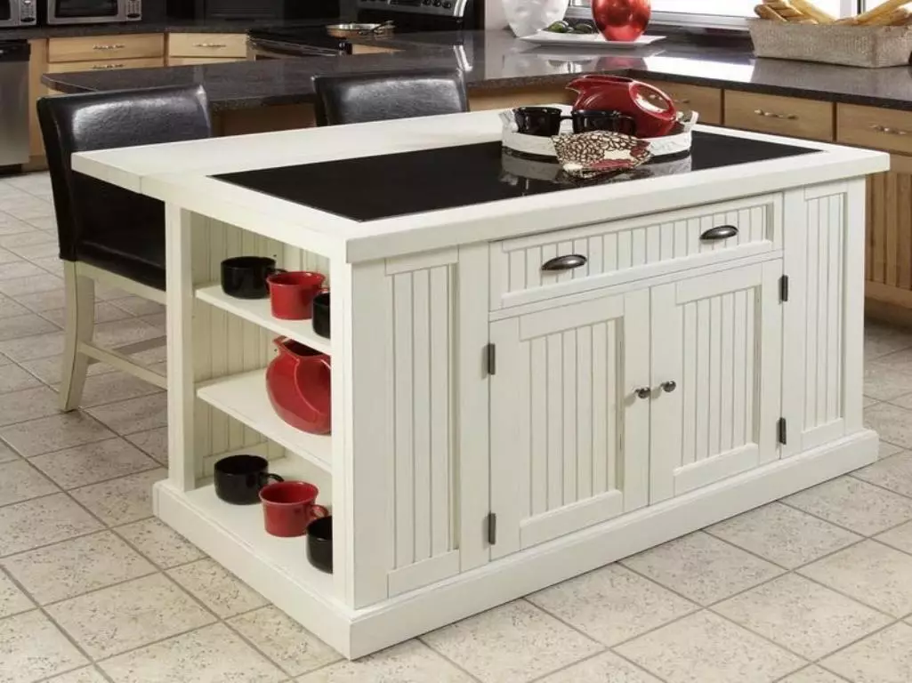 Скрин за кухня (53 снимки): кухненски шкаф с чекмеджета за прибори, ъглов дизайн в класически стил в гърдите на чекмеджета, маса с плот, стилни тесни пластмасови модели 20964_18