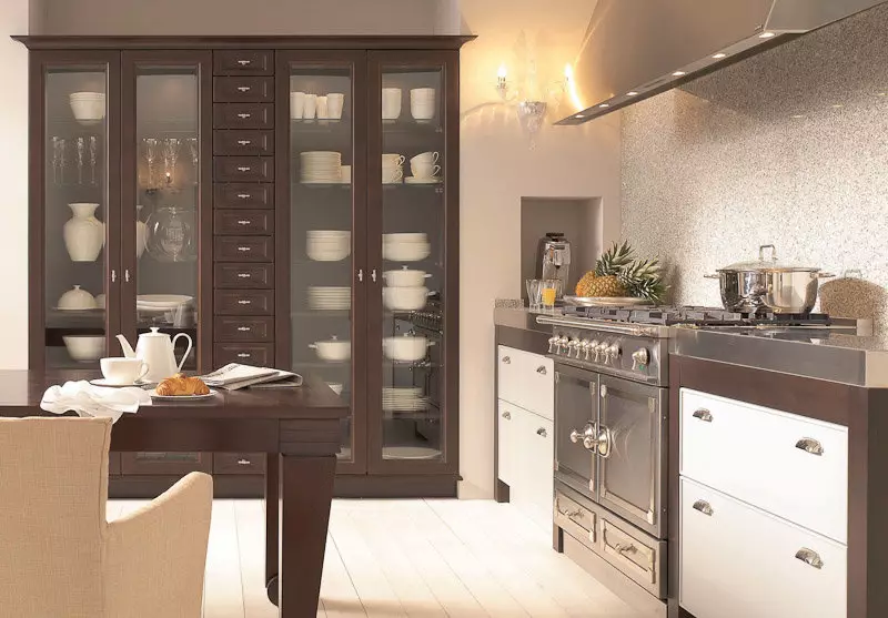 Кабинети за кујна (57 фотографии): отворено висока и тесна кујна кабинет, кујнски слушалки со аголни модели на случај датотеки во дизајнот на ентериер 20965_11