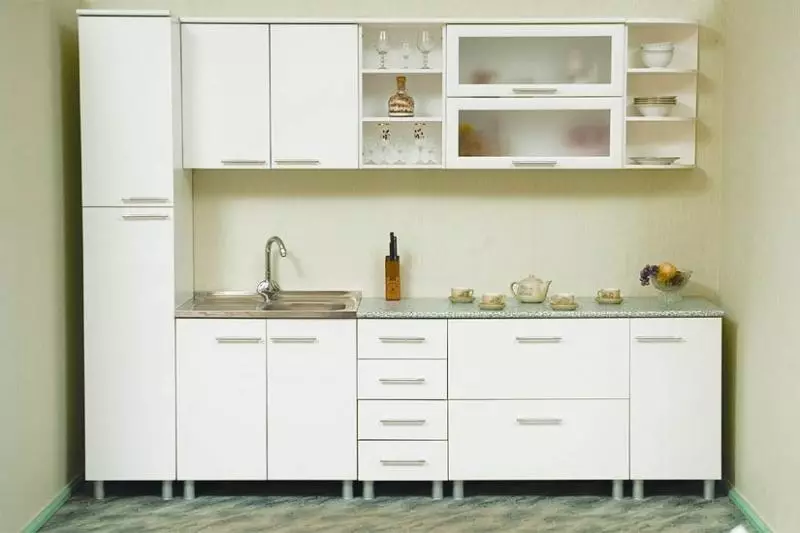 Кабинети за кујна (57 фотографии): отворено висока и тесна кујна кабинет, кујнски слушалки со аголни модели на случај датотеки во дизајнот на ентериер 20965_2