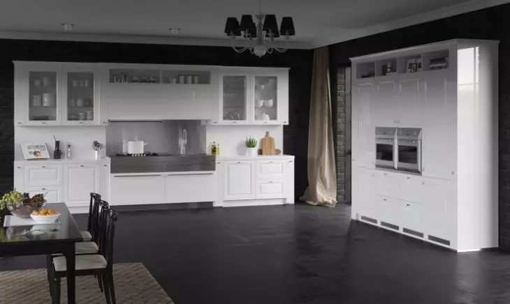 Кабинети за кујна (57 фотографии): отворено висока и тесна кујна кабинет, кујнски слушалки со аголни модели на случај датотеки во дизајнот на ентериер 20965_4