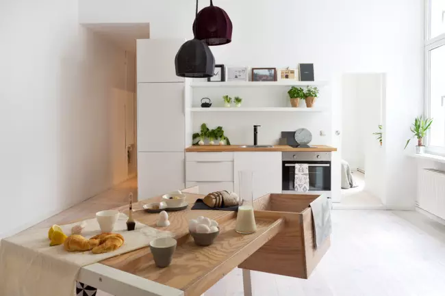 Кабинети за кујна (57 фотографии): отворено висока и тесна кујна кабинет, кујнски слушалки со аголни модели на случај датотеки во дизајнот на ентериер 20965_49