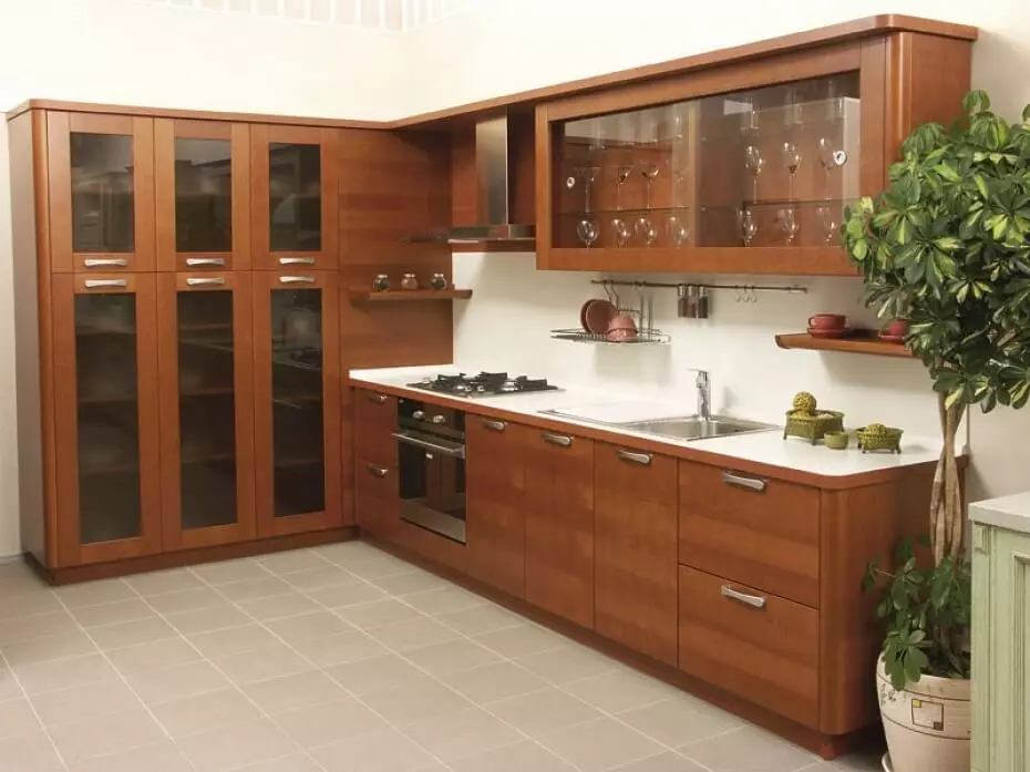 Кабинети за кујна (57 фотографии): отворено висока и тесна кујна кабинет, кујнски слушалки со аголни модели на случај датотеки во дизајнот на ентериер 20965_52
