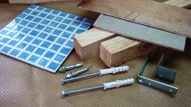 Giá đỡ thanh cho nhà bếp bằng tay của chính họ (32 ảnh): Làm thế nào để tạo ra một bàn gỗ và vách thạch cao? Lắp đặt bàn trên cùng và hỗ trợ đường ống 20971_13