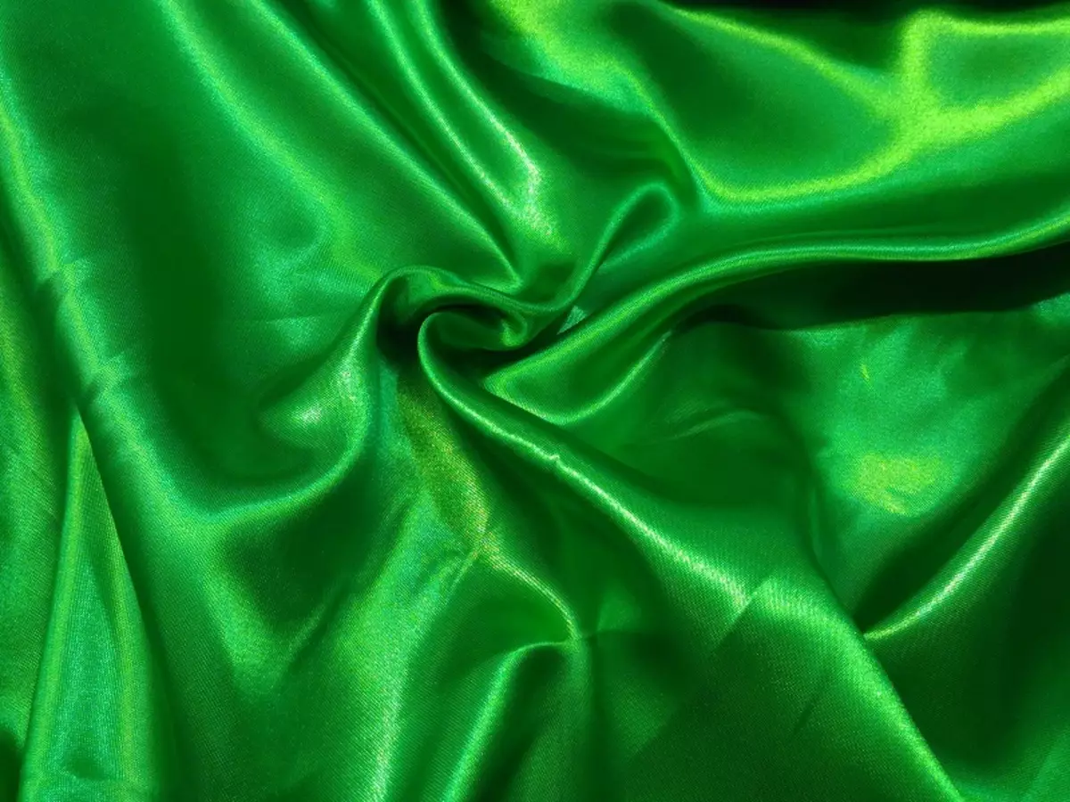Ткань атлас цвет зеленый