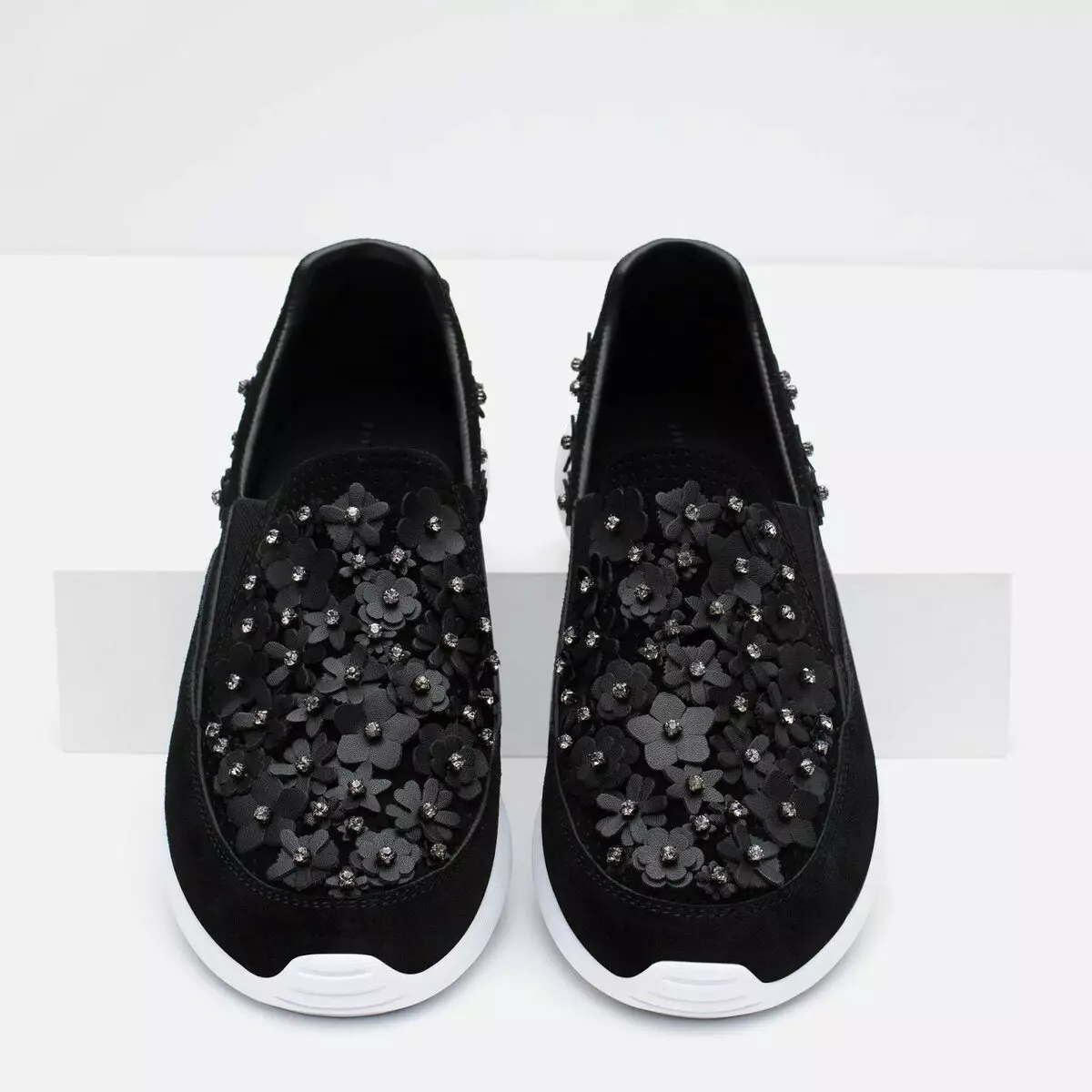 I-Dior Sneaker (izithombe ezingama-52): Amamodeli agqamile, i-Dior Friond yasekuqaleni 2097_23