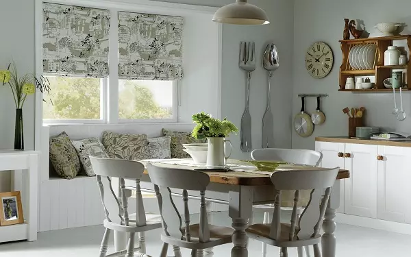 廚房短窗簾（57張照片）：現成的廚房窗簾由薄紗製成，帶有兩半到窗台，窗簾，其他設計選項 20985_18