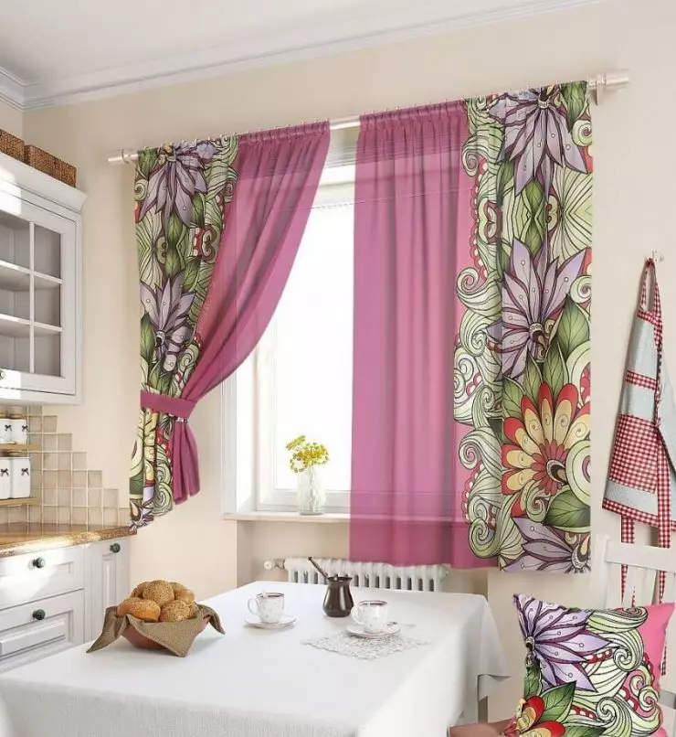廚房短窗簾（57張照片）：現成的廚房窗簾由薄紗製成，帶有兩半到窗台，窗簾，其他設計選項 20985_51