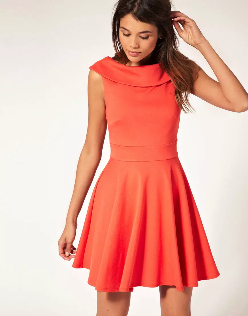 Oranžové lepidlo šaty z pásu
