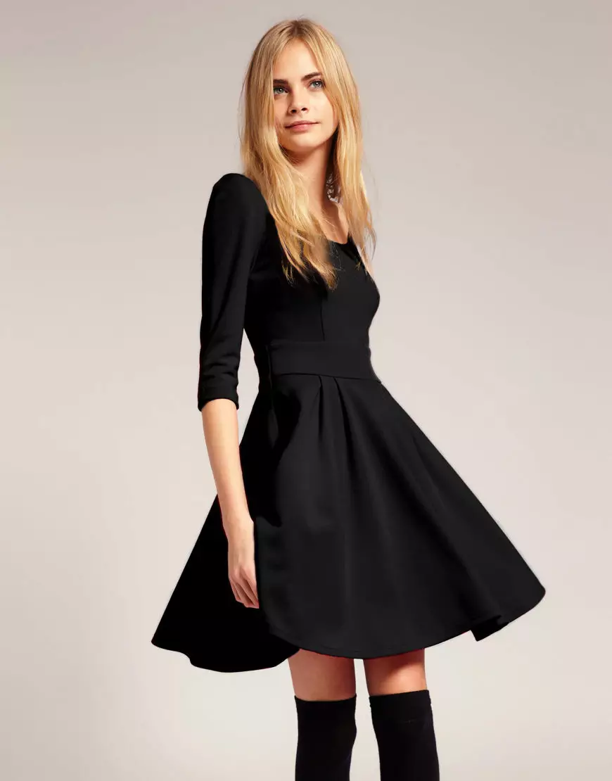 Black Globe-māla kleita