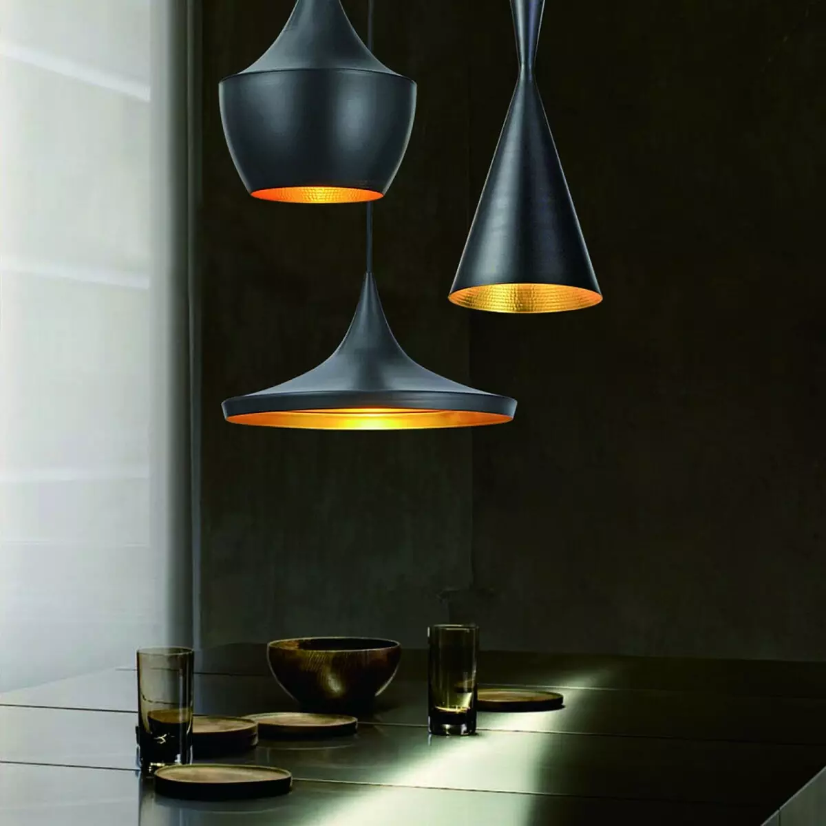 Virtuves lampas (74 fotoattēli): virtuves Sconce un sienas sensora lampas, virs galvas un sliežu lampas un griesti, citas iespējas 21003_11