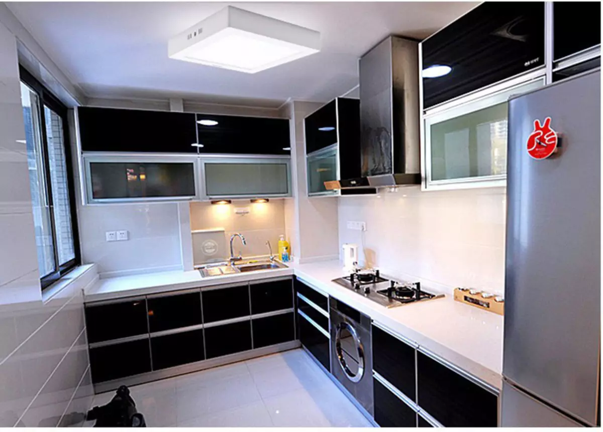 لامپ های آشپزخانه (74 عکس): آشپزخانه Sconce و لامپ های سنسور دیوار نصب شده، سربار و چراغ های پیگیری و سقف، گزینه های دیگر 21003_24