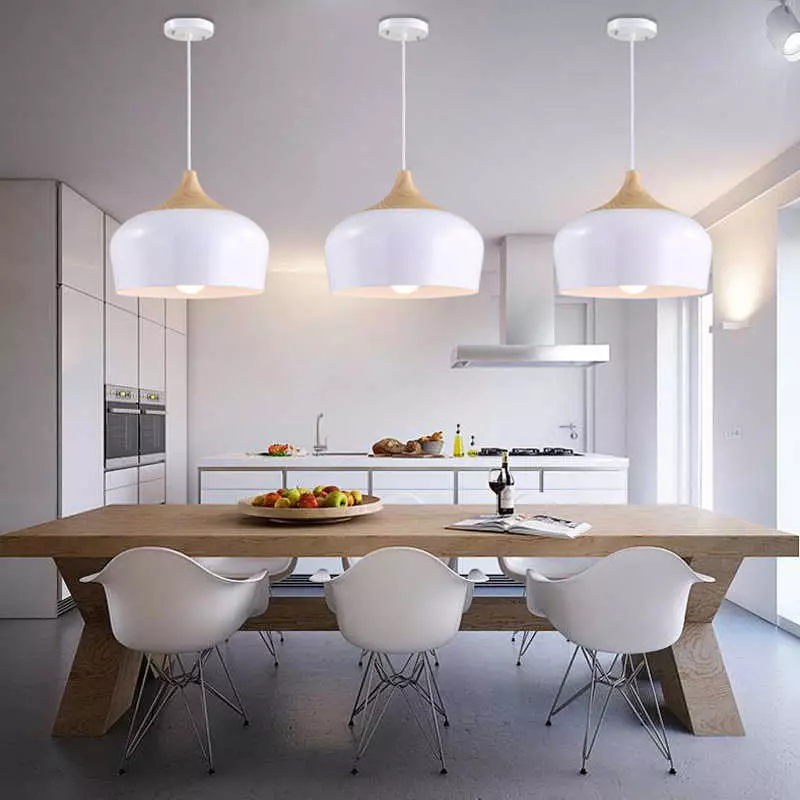 Virtuves lampas (74 fotoattēli): virtuves Sconce un sienas sensora lampas, virs galvas un sliežu lampas un griesti, citas iespējas 21003_9